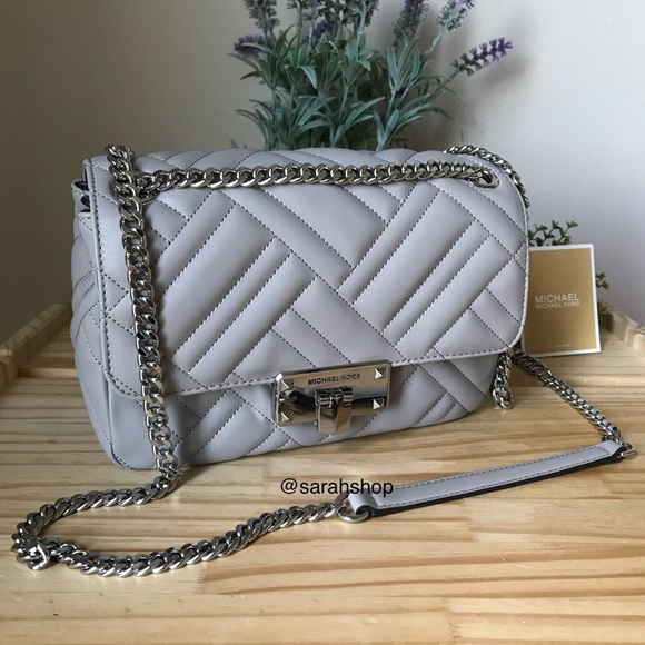Michael Kors Handbags - 🌼Michael Kors Purse